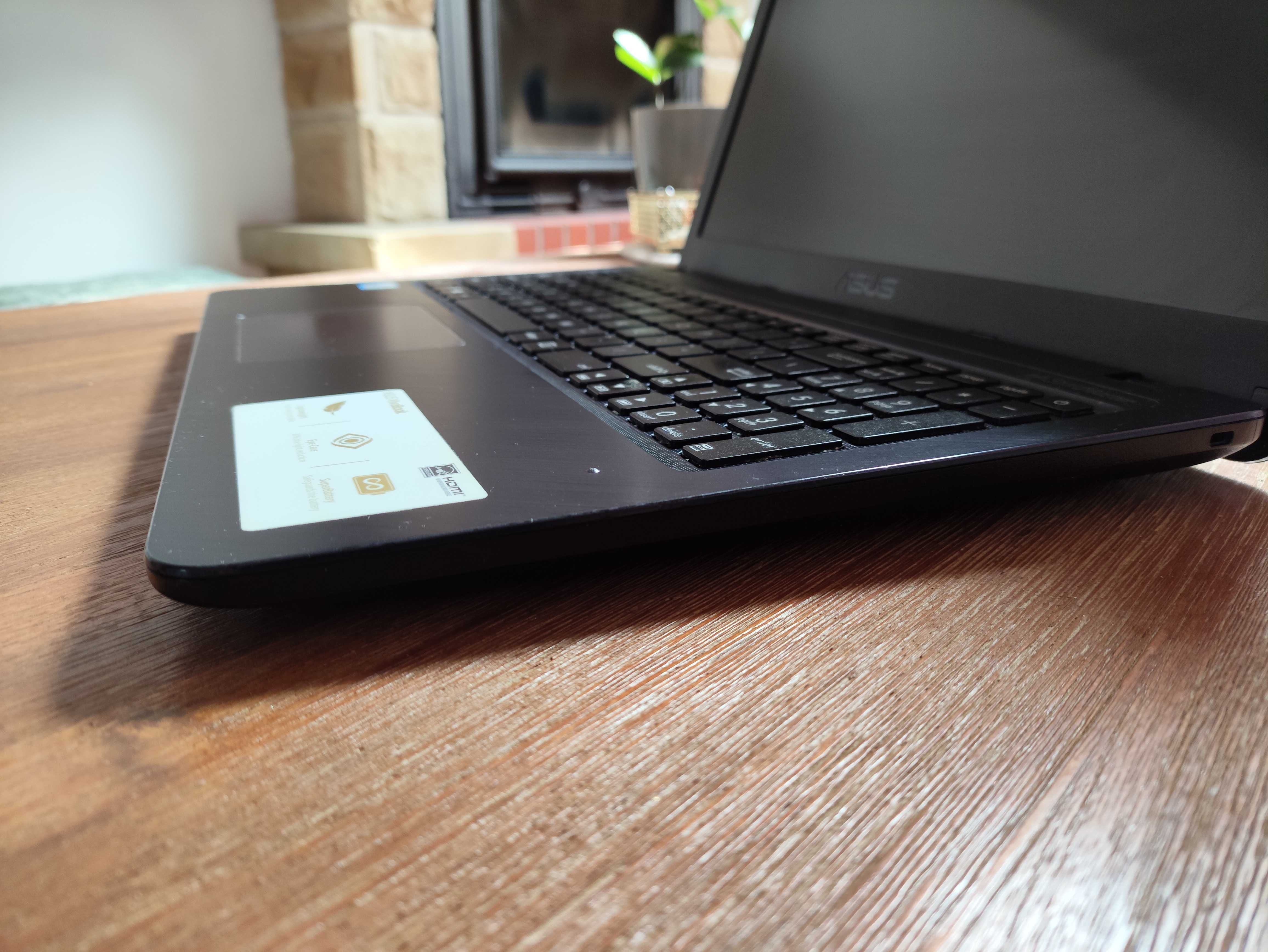 Asus Vivobook X540UA na części (dużo do odzyskania)