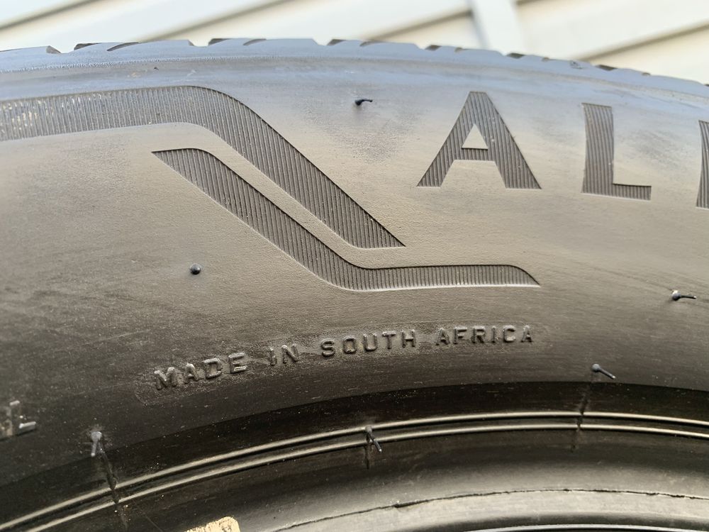 Пара літніх шин Bridgestone 245/50 R19 Alenza 001