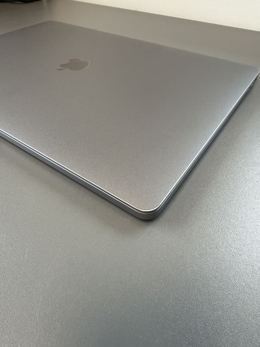 MACBOOK PRO| i9 |32GB | 512GB SSD | | A2141| VAT