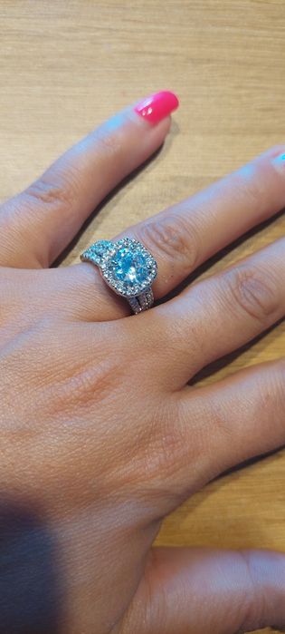 Luksusowy pierścionek z cyrkonią rozm. 7