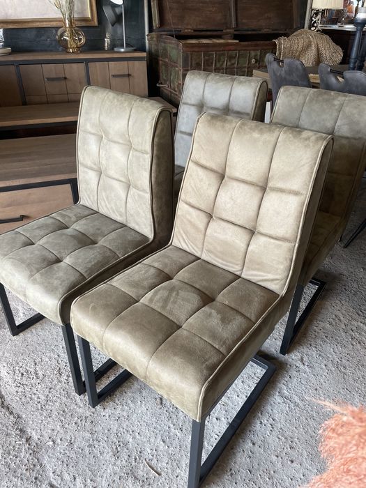 Krzesła tapicerowane nowe fotele na płozach nowoczesna LOFT