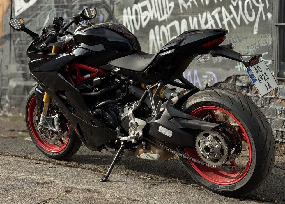 Ducati SuperSport S 2017 рік