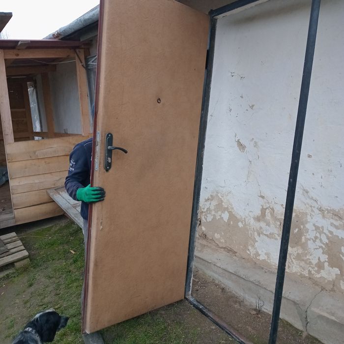 Дверь металлическая входная 3000грн.