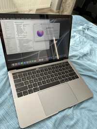 Macbook Pro 13 2019 8/128 gb