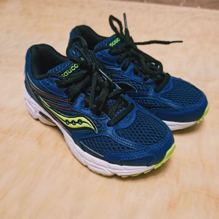 Кроссовки Saucony р. 31,5 ( стелька 19-19,5 см) в отличном состоянии