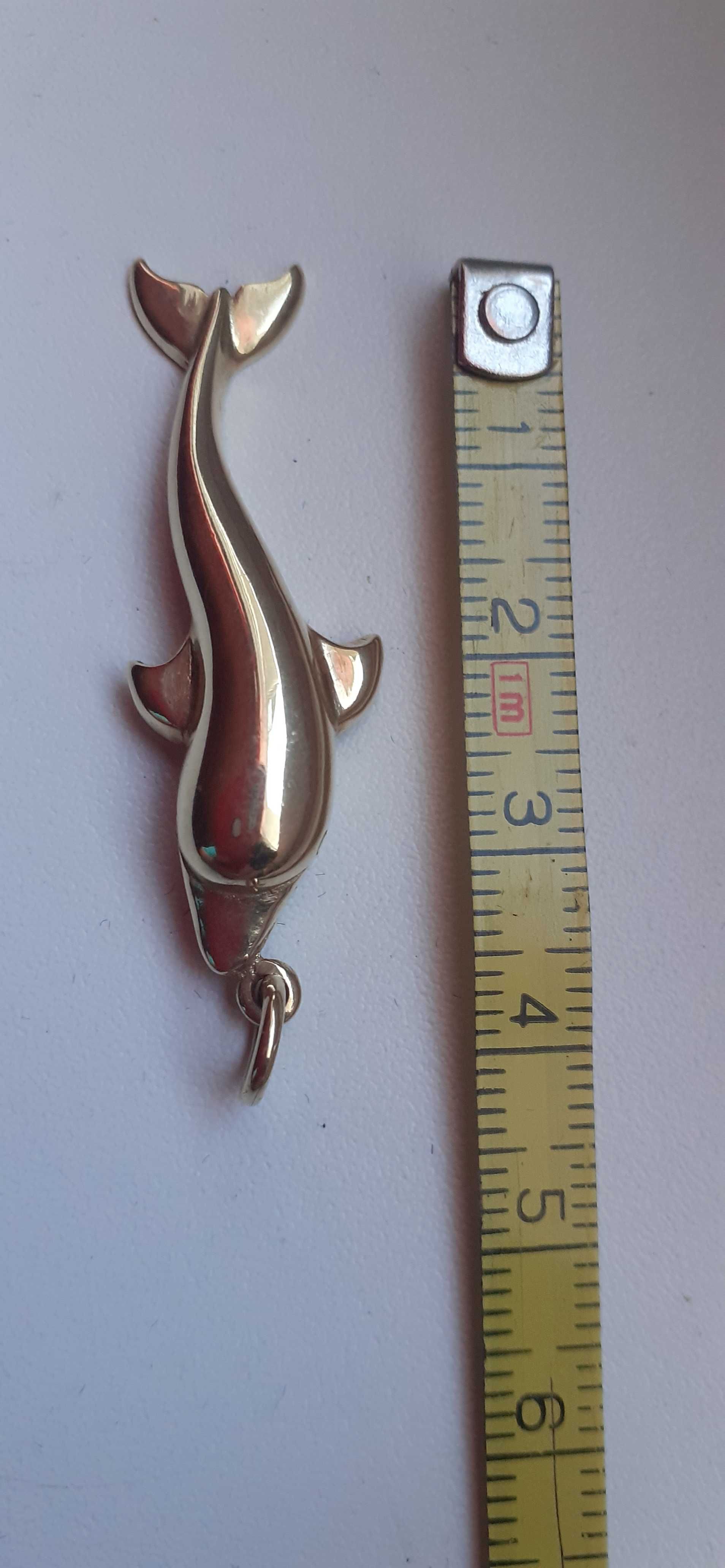 Złoto 585 sygnowane wisior-zawieszka delfin waga 5,7 gram.