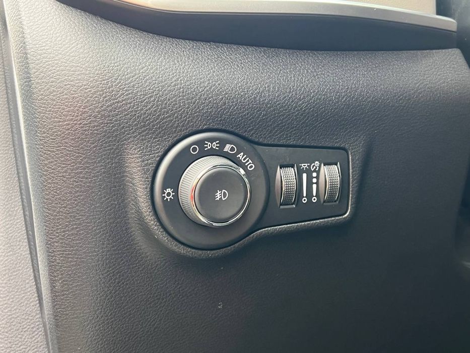 Jeep Compass 2024
II покоління (2nd FL)/MP  •  2.0T 9АТ (203 к.с.)  •