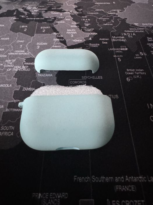 Laut etui AirPods Apple baby blue jasny niebieski słuchawki