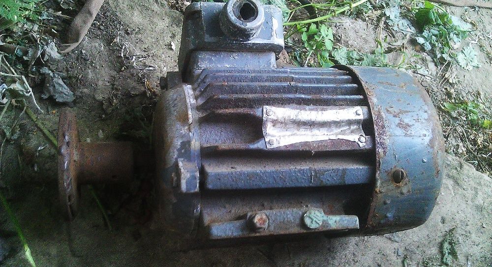 электродвигатель 0.75квт 1430 оборотов.