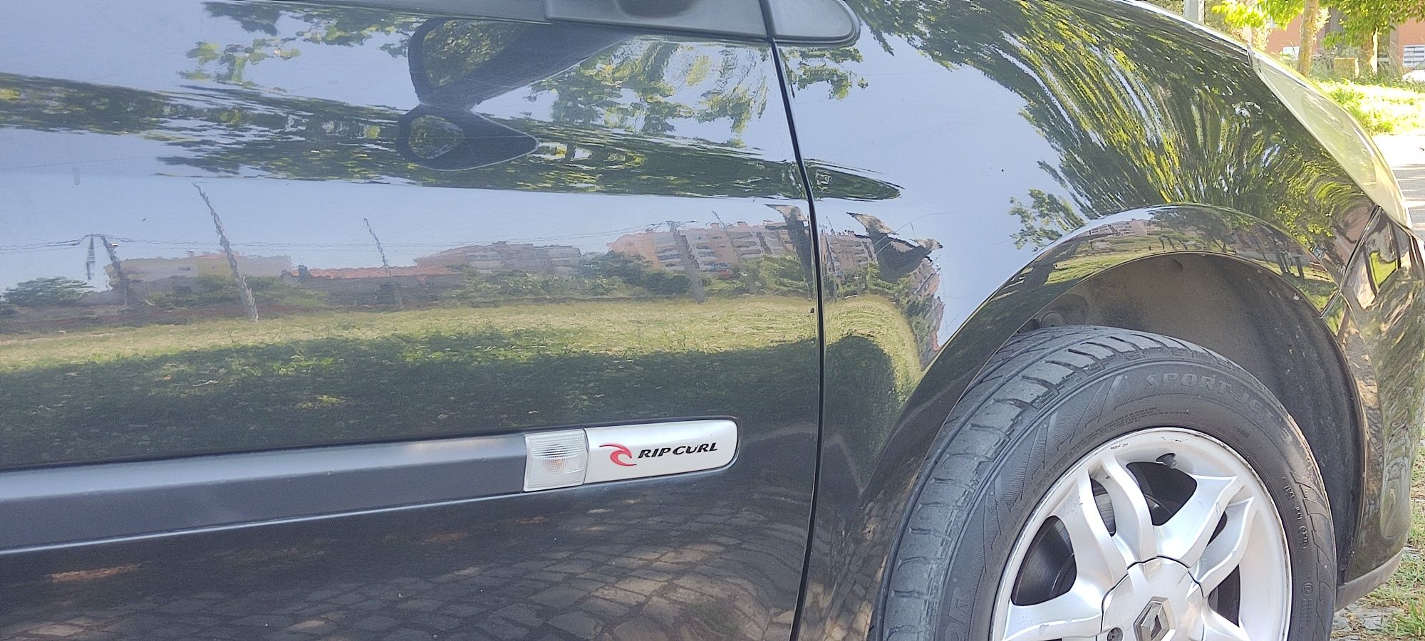 Renault Clio 3 versão Rip Curl