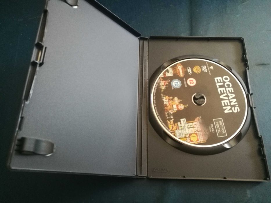 OCEANS ELEVEN 	DVD (legendagem em Inglês)