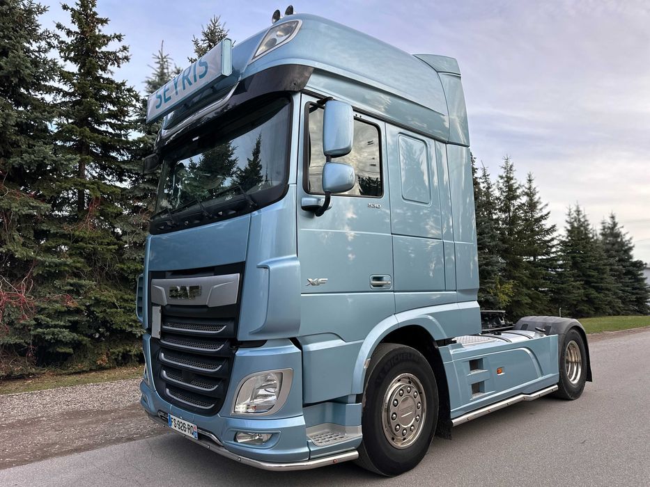 Ciągnik siodłowy DAF XF 530