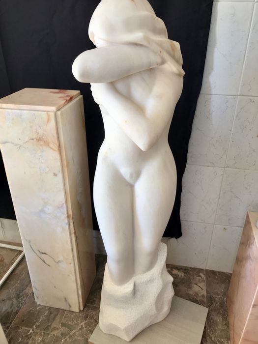 Escultura em mármore