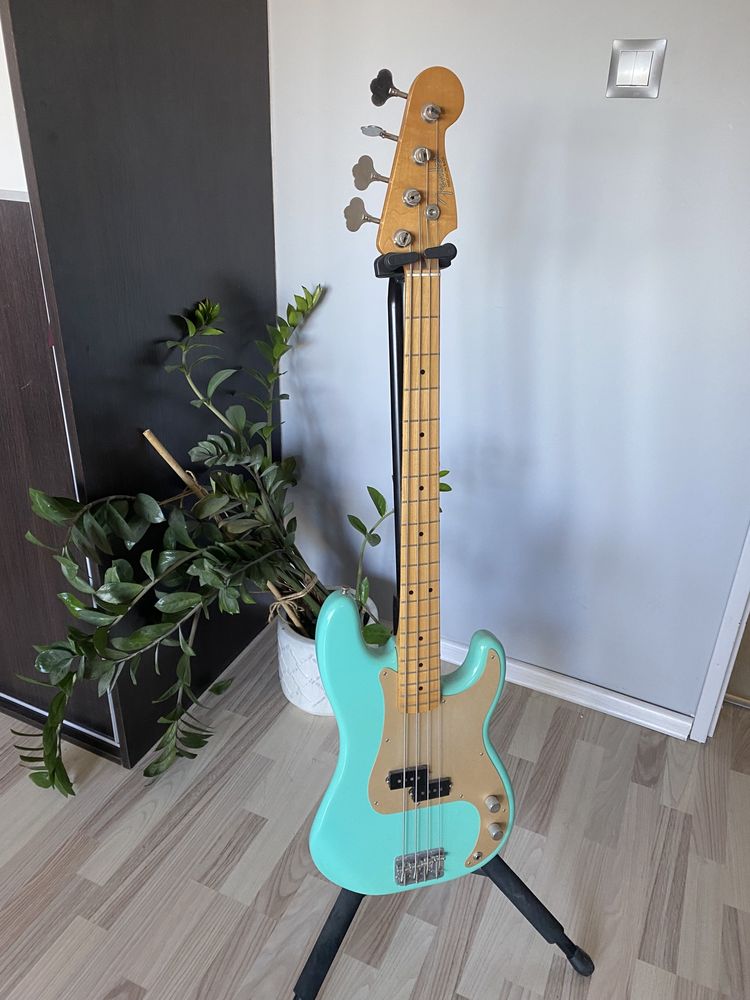 Fender precision bass vintera 50s