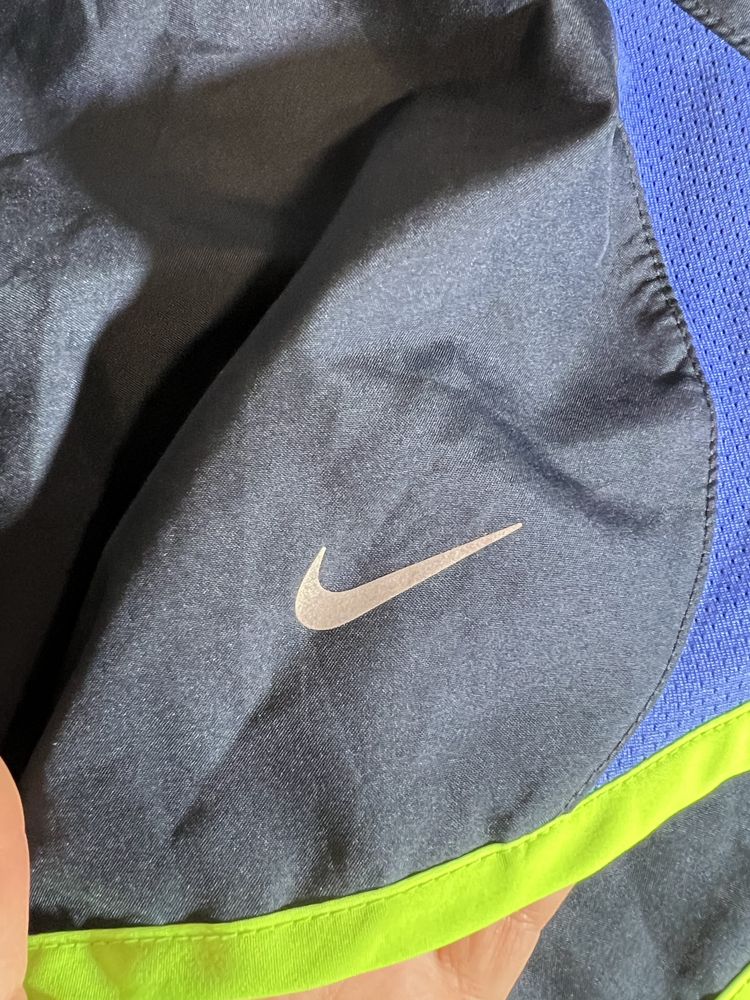 Шорты фирмы  Nike