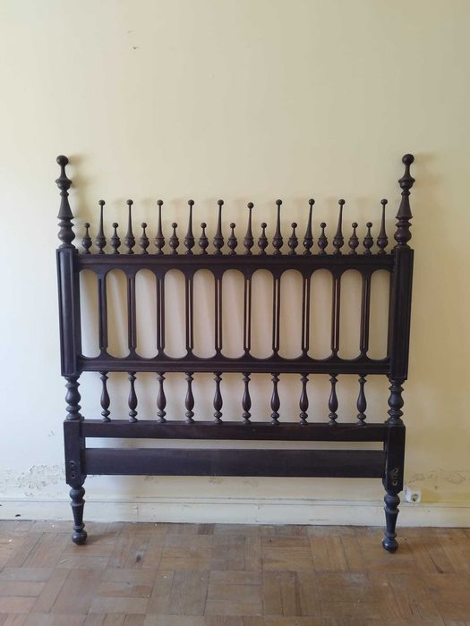 Cama  C/ Estrado e Colchão