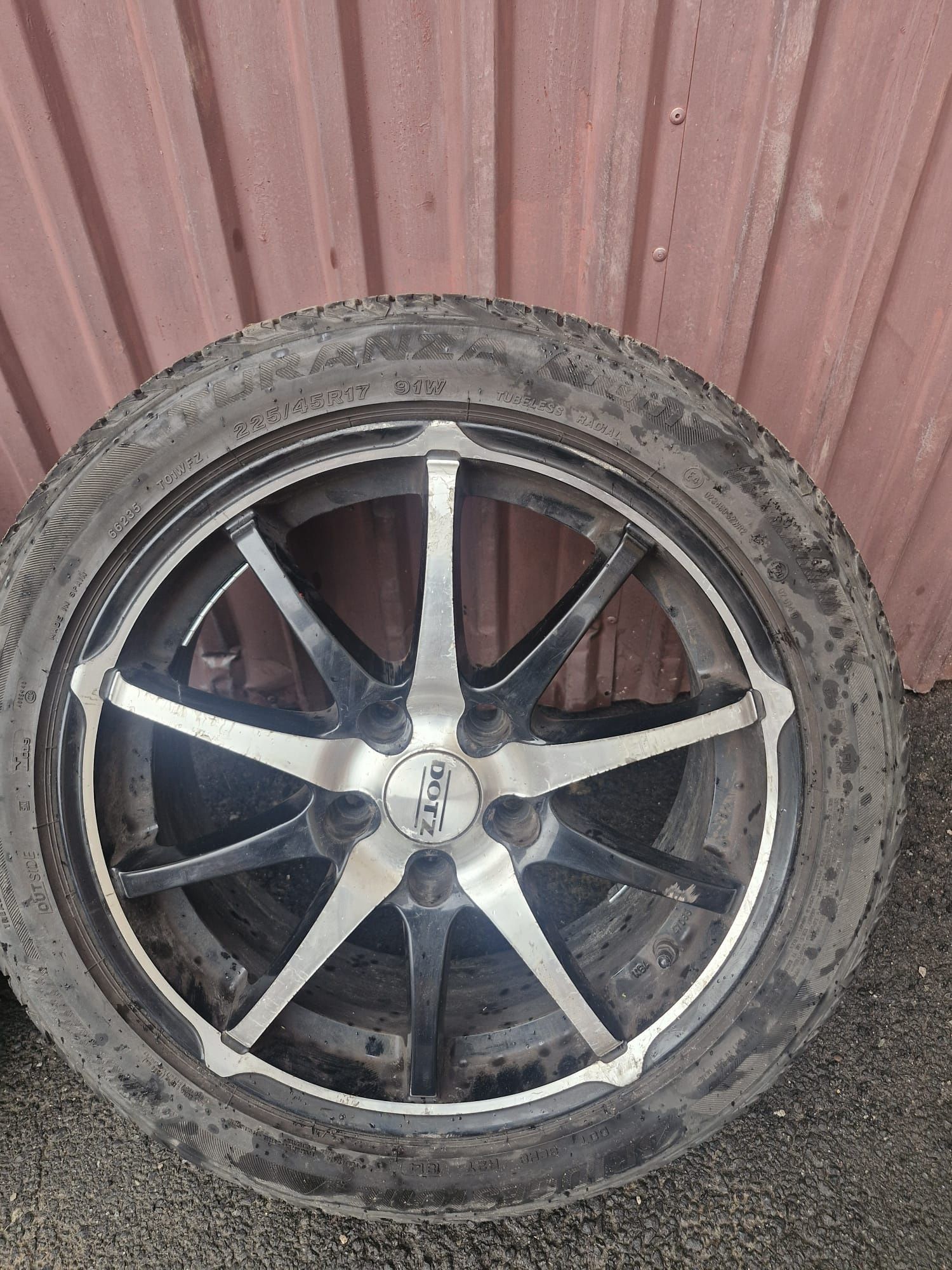 Koła Alufelgi 5x114.3 225/45/17 Opony LETNIE 5.5mm Renault Honda Opel