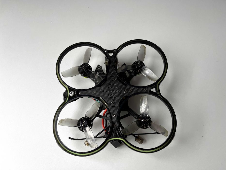 Dron fpv cinebot30 6s Walksnail elrs 868 MHz GPS