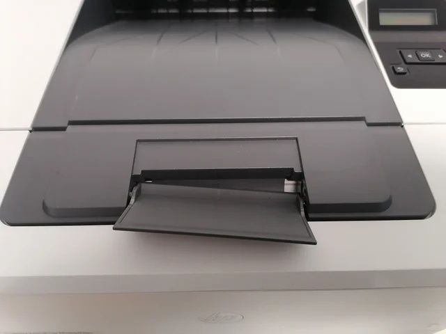 Impressora HP LaserJet Pro M404dn Como Nova