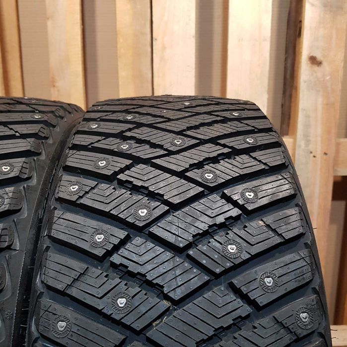 GoodYear UltraGrip 235/40/18 10.5мм Шини Зимові (4шт)з Європи НОВІ Р18