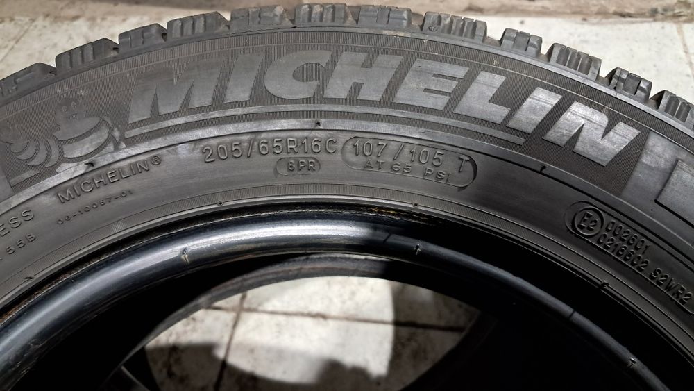 205/65R16C 107/105T Michelin Agilis Alpin