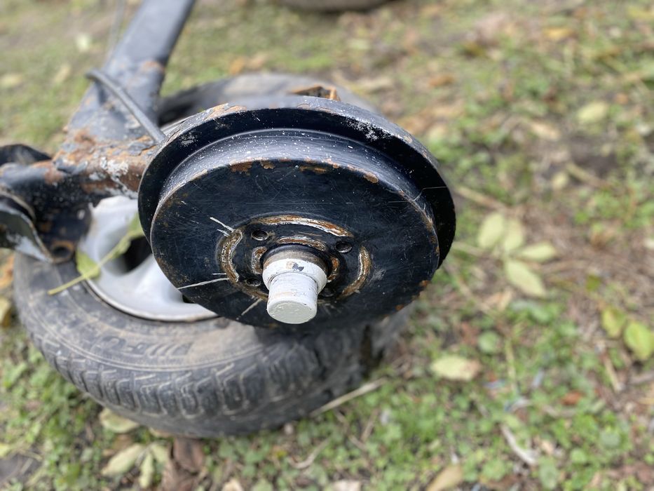 Задня балка Passat b3 сидан