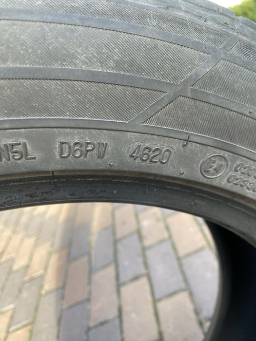 225/55/R18 Continental