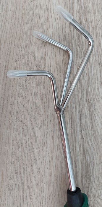 Розпушувач ручний для ґрунту:  міцний та солідний