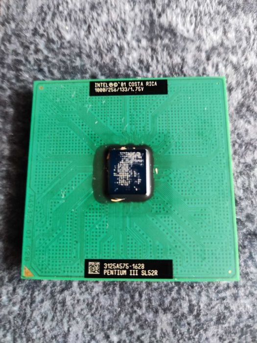 Processadores i3-6100 / G4900 / T5500 / T2250 / M380 / PIII 1Ghz