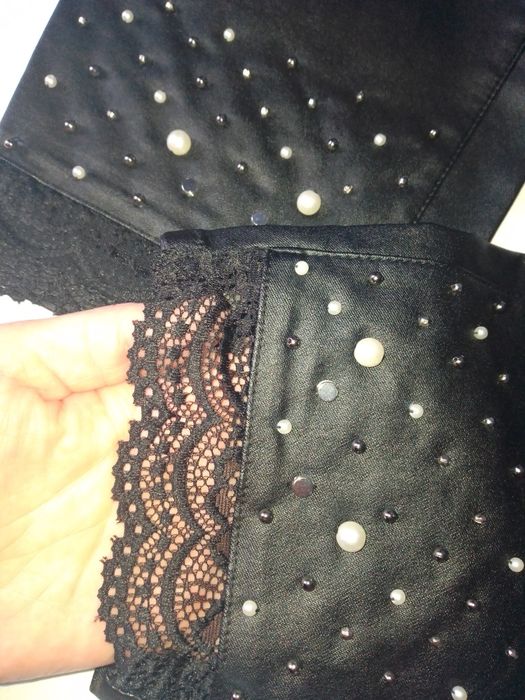 Новые! Чёрные, женские брюки под кожу с кружевом и бусинами 54- 56 раз