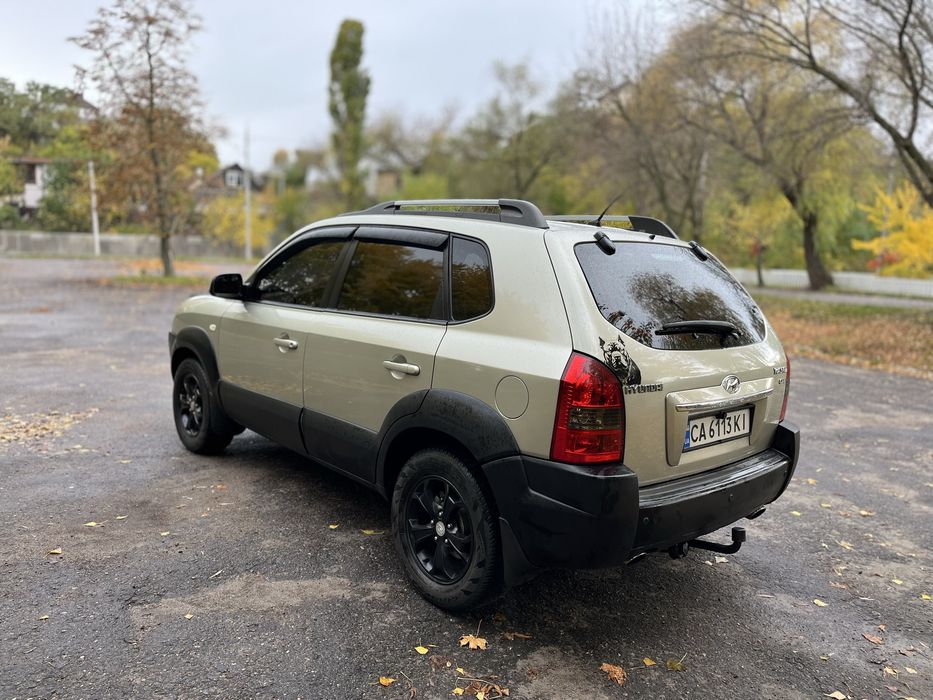 Hundai tucson 2008 рік автомат повний привіт