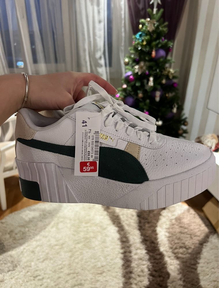 продам кроссовки Puma женские