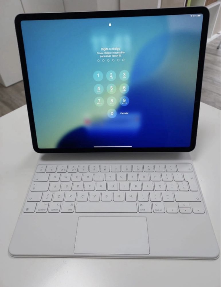 Magic keyboard apple