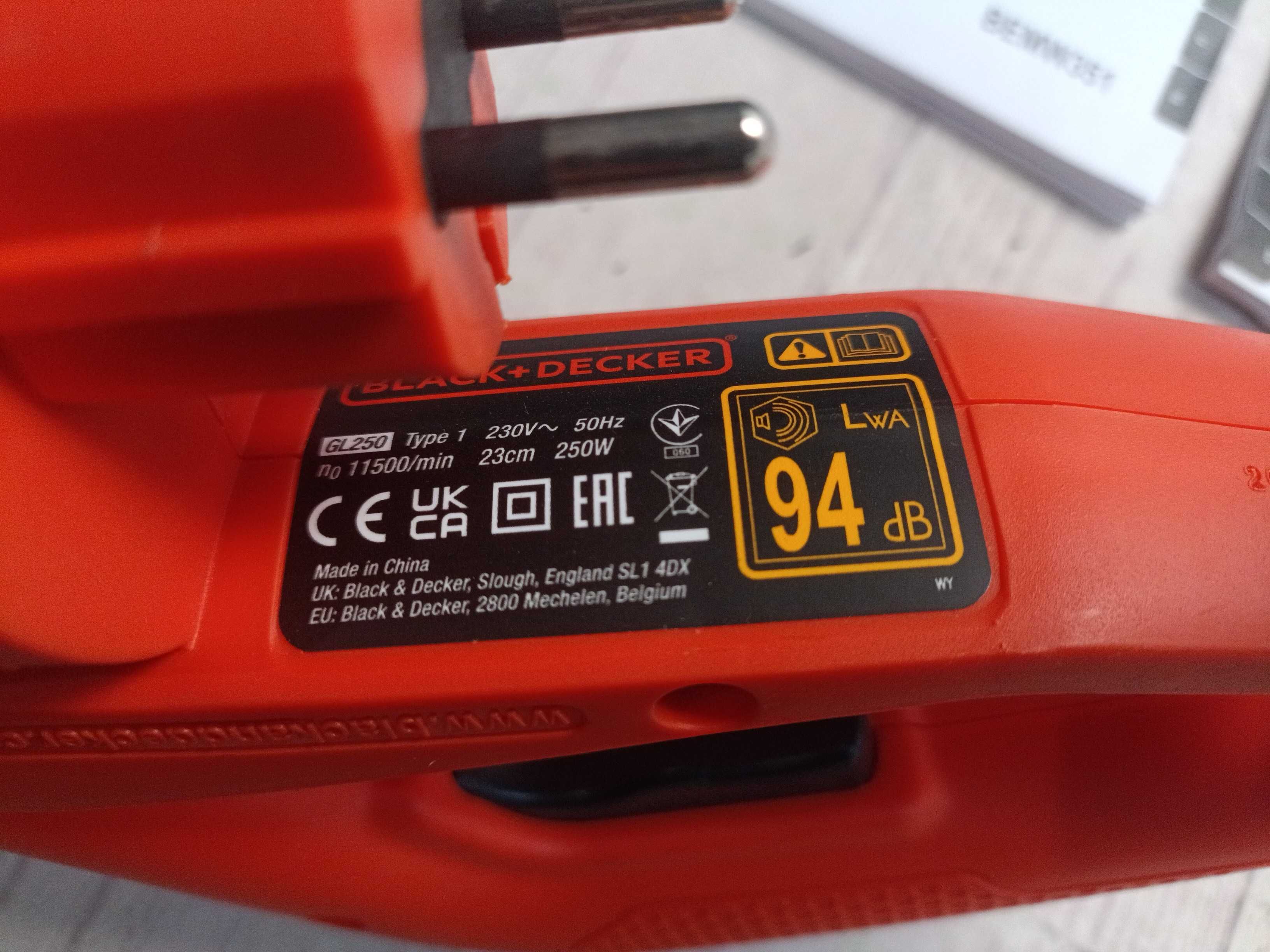 BLACK+DECKER BEMW351GL2-QS газонокосарка 1000Вт, 32см + тример 250Вт.
