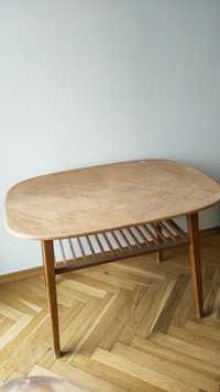 Stabilny stolik kawowy drewniany vintage PRL do renowacji