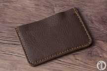 Ręcznie szyty ze skóry cardholder, portfel minimalistyczny - upcykling
