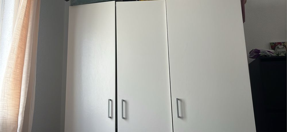 Roupeiro branco
