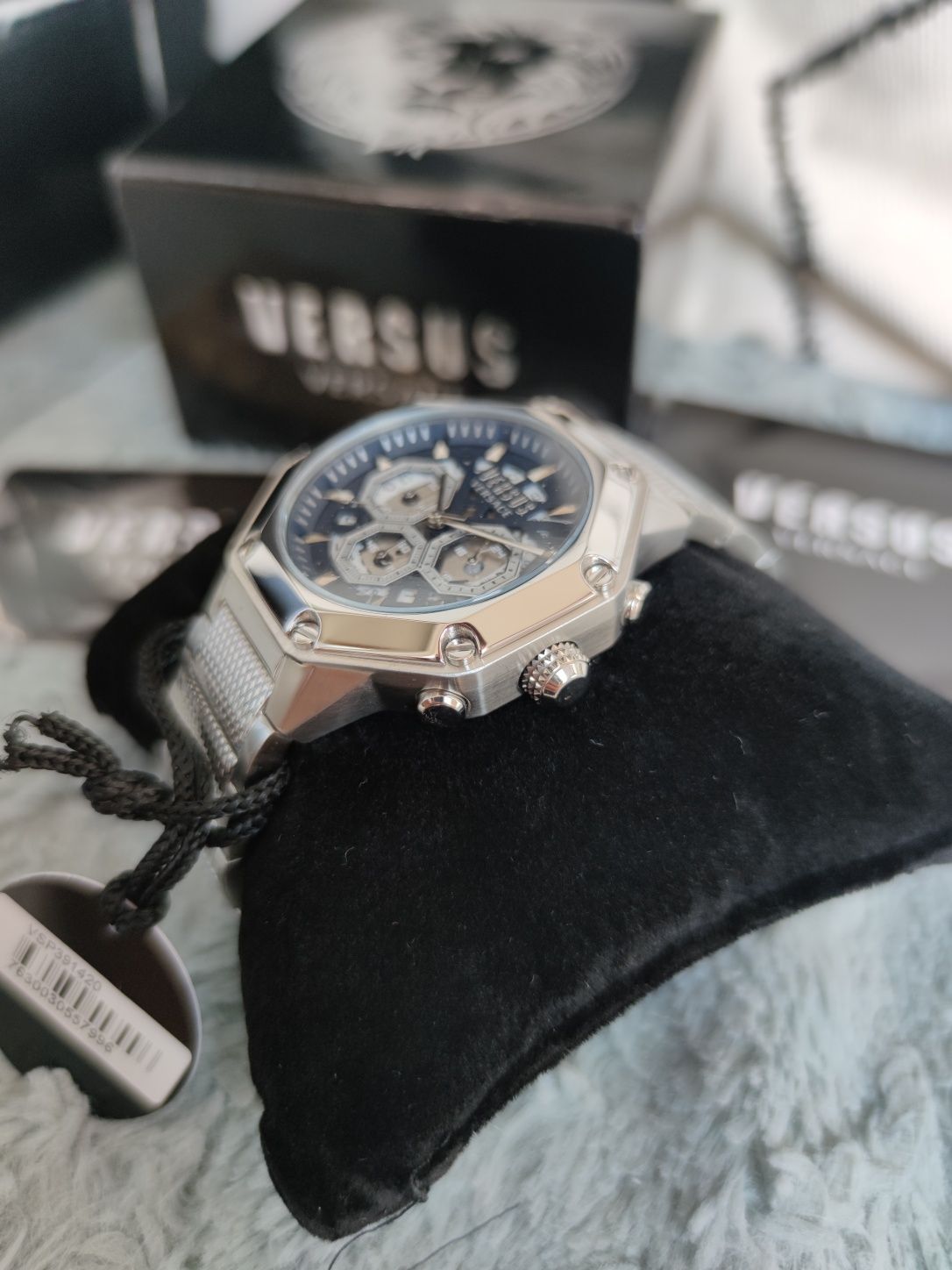 Zegarek męski Versus Versace VSP391420

Nowy Srebrny