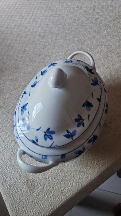 Terrina Vista Alegre - coleção Amor Perfeito