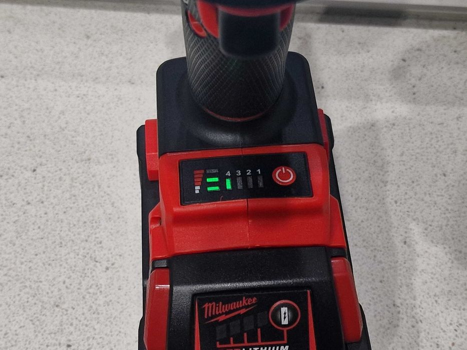 klucz udarowy akumulatorowy Milwaukee M18 FIW2F12-0X 18V 339Nm 1/2