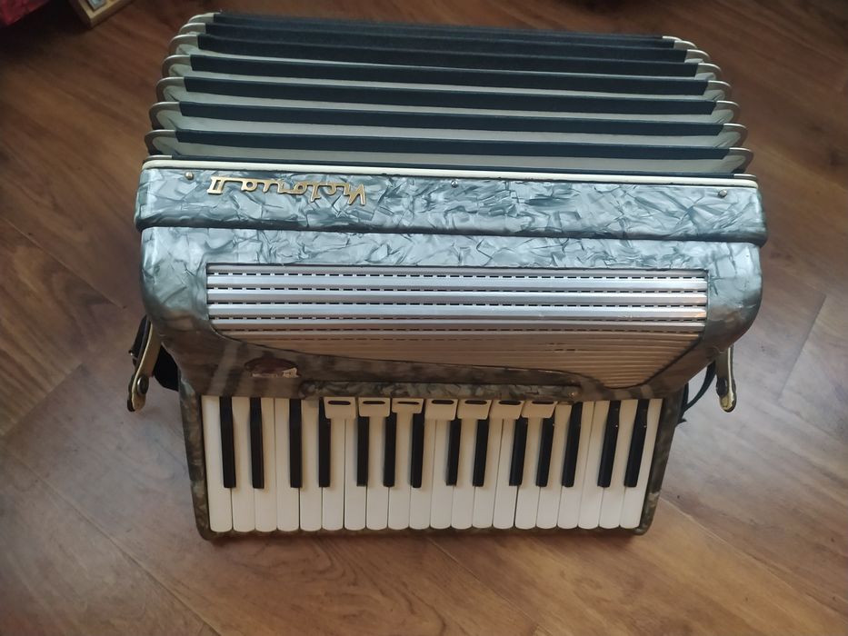 Akordeon Wiktoria II