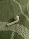 Airpods 2 generacji lewa