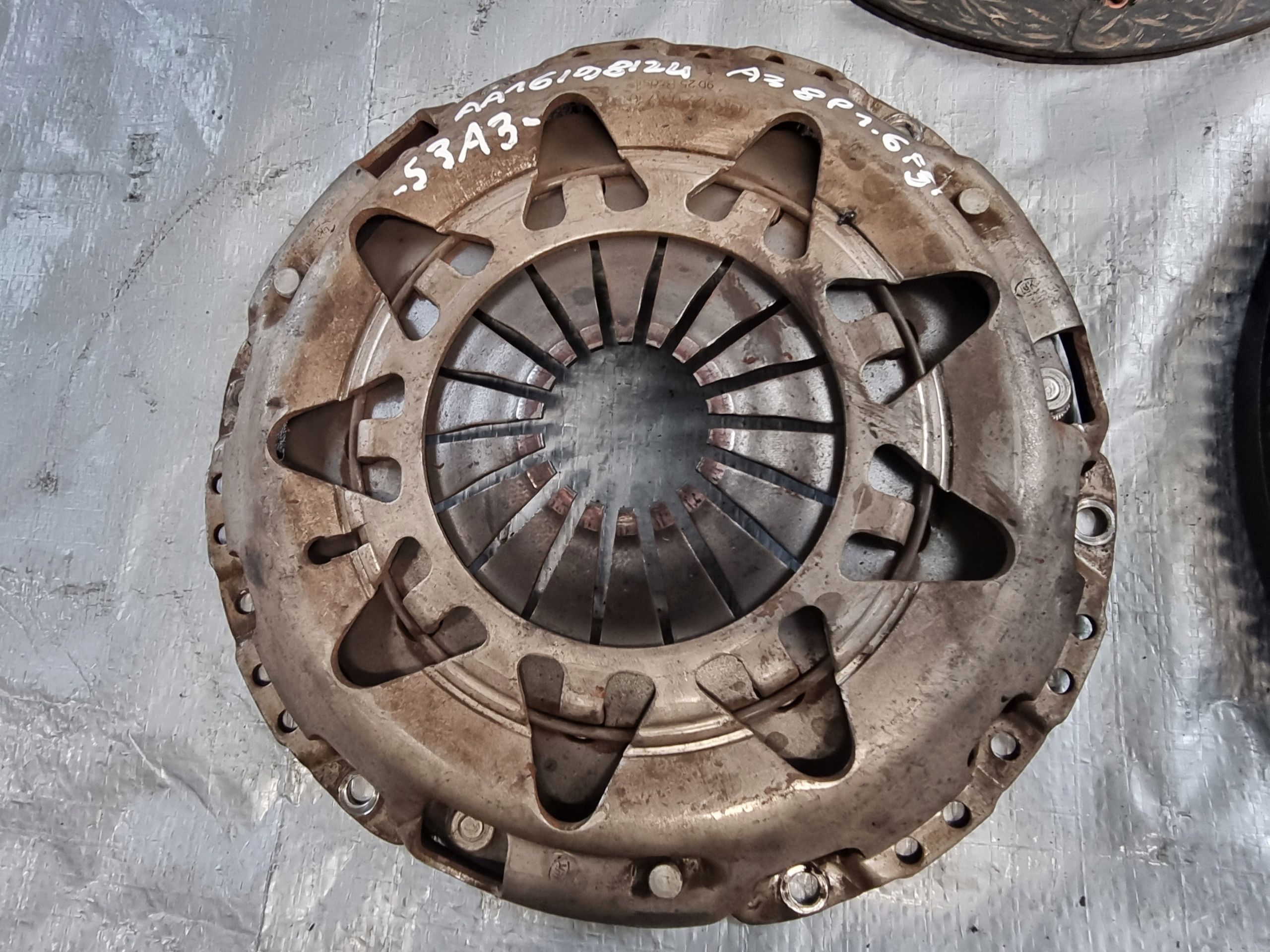 Sprzęgło Kompletne Audi A3 8P 1.6 Fsi 05r