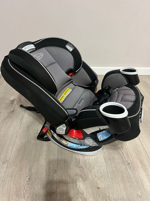 Дитяче автокрісло