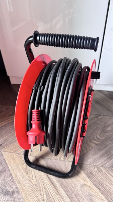 Przedłużacz bębnowy z uziemieniem Emos IP44 50m