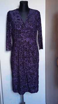 Elegancka sukienka ciemny fiolet czarny wzór r. 44