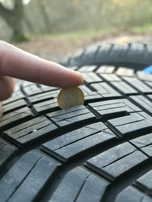 Opony całoroczne 245/45/18 Continental gratis!