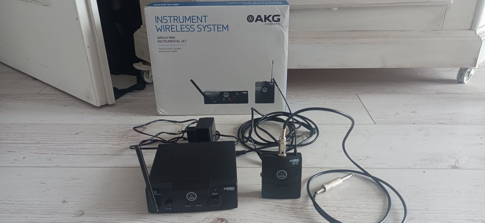 Fender Vox Focusrite AKG