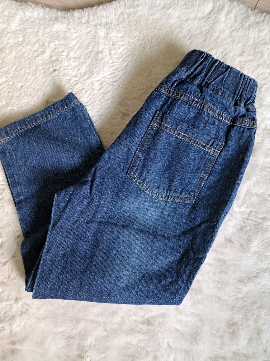 Spodnie jeansowe dla dziewczynki rozmiar 110cm