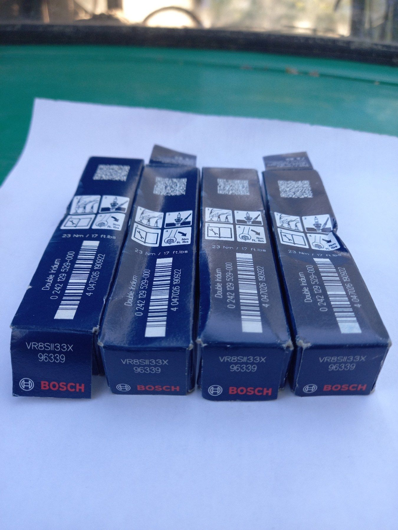 Продам нові свічки запалювання BOSCH PLATINUM -iRiDiUM